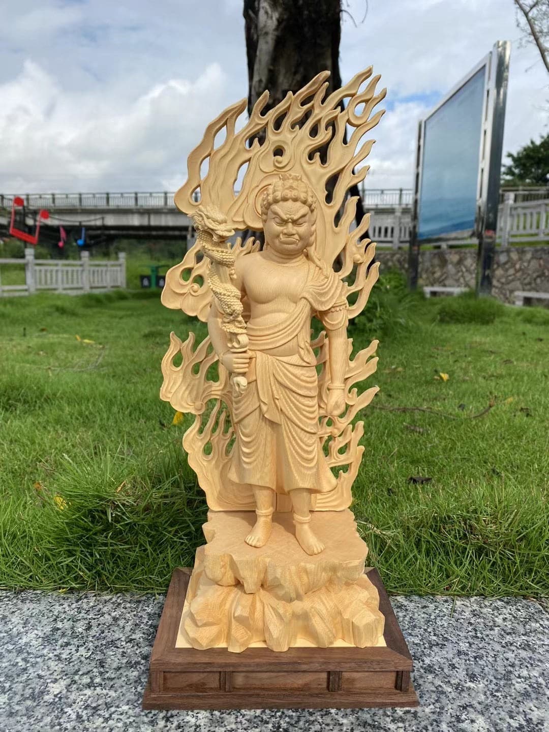 倶利伽羅不動明王 総高46cm