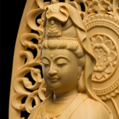 観音菩薩 木彫り 仏像  祈る 開運